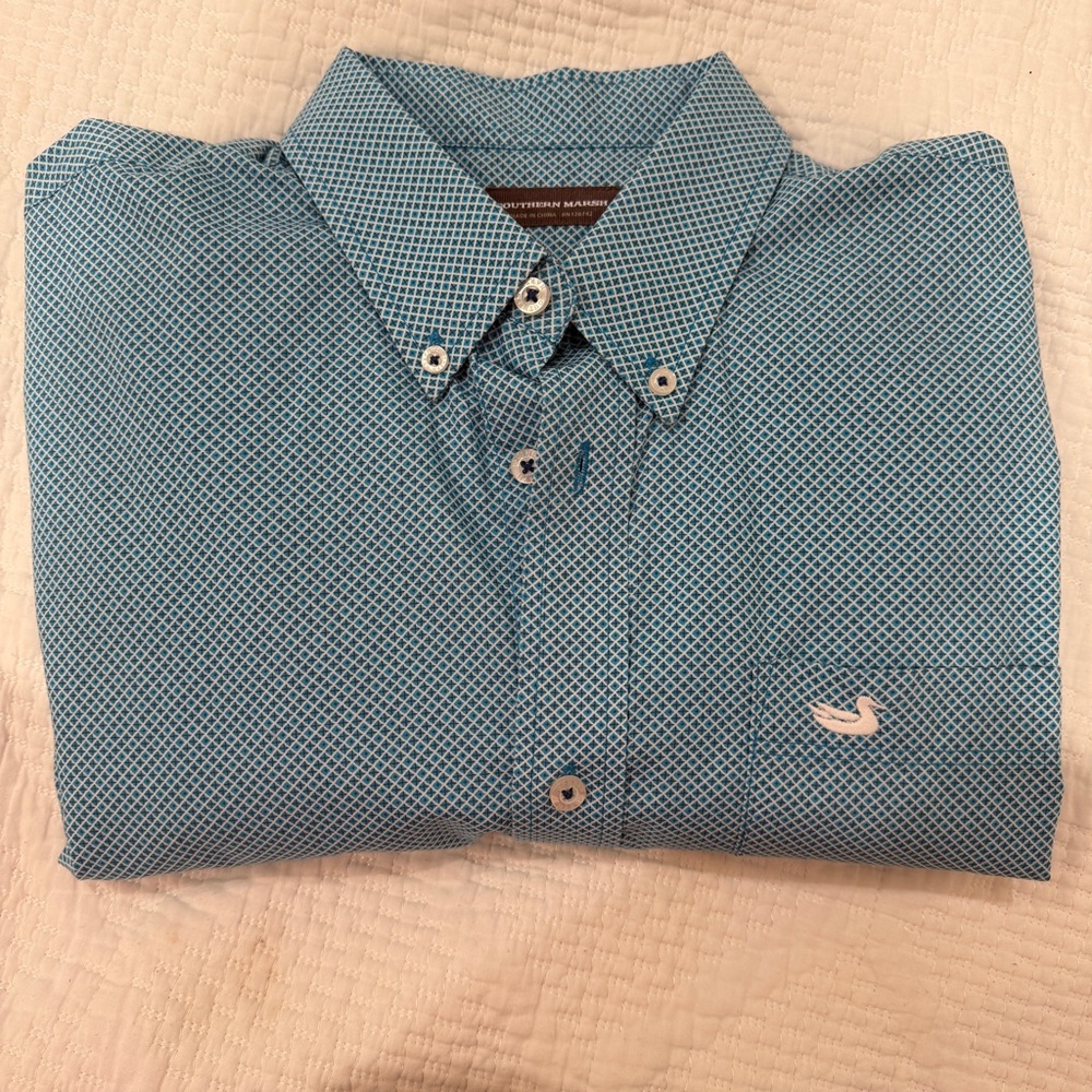 Southern Marsh Men’s Short Sleeve Button Down Medium